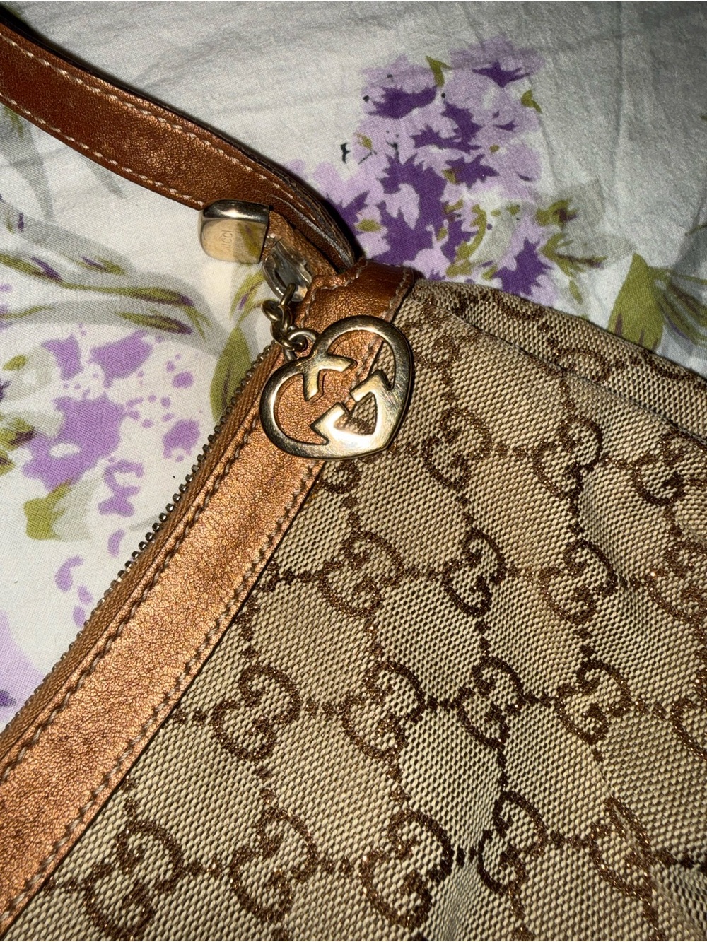 Gucci Tan/Brown Monogram Shoulder Bag with Gold Charm - Picture 2 of 8